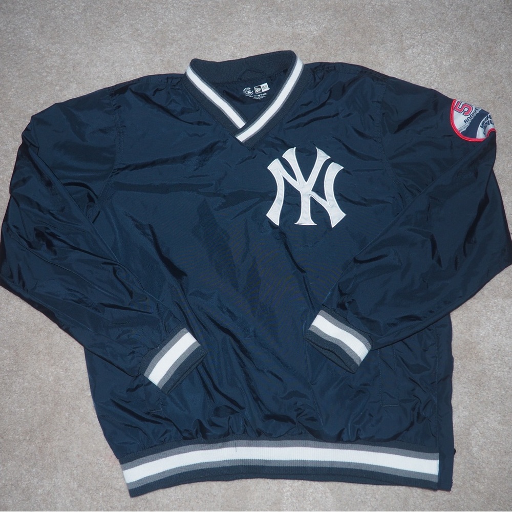 New Era Yankees Satin V-Neck Sweatshirt from Pacsun Size Large